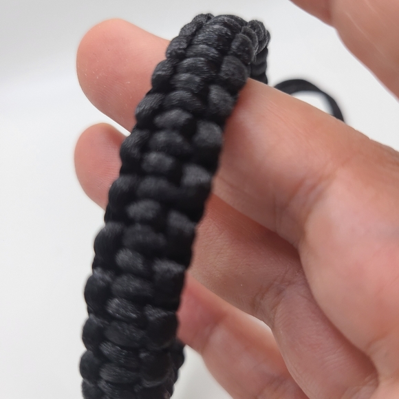 Bracelets - Picture 2 of 9